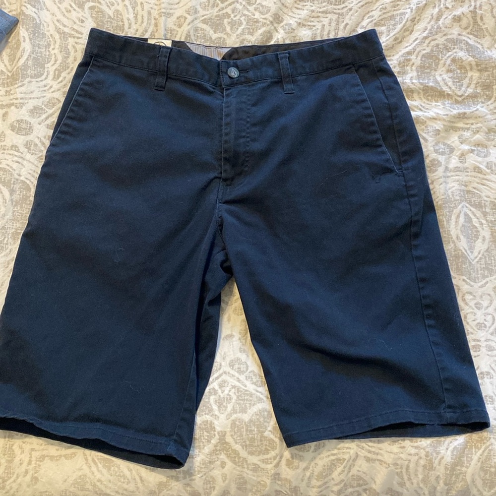 Volcom shorts
